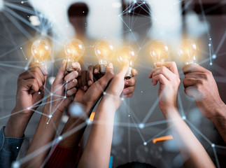 雨燕自动档变速箱润滑油多少公里更换