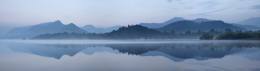 柜门用欧松板好还是多层实木板好