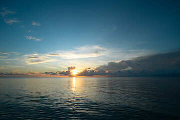 梦见家里来旋风什么预兆
