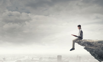 《负之遗产》极限装备使用方法介绍