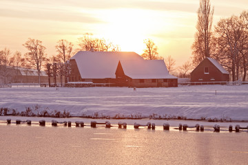 补水和保湿是一回事吗？